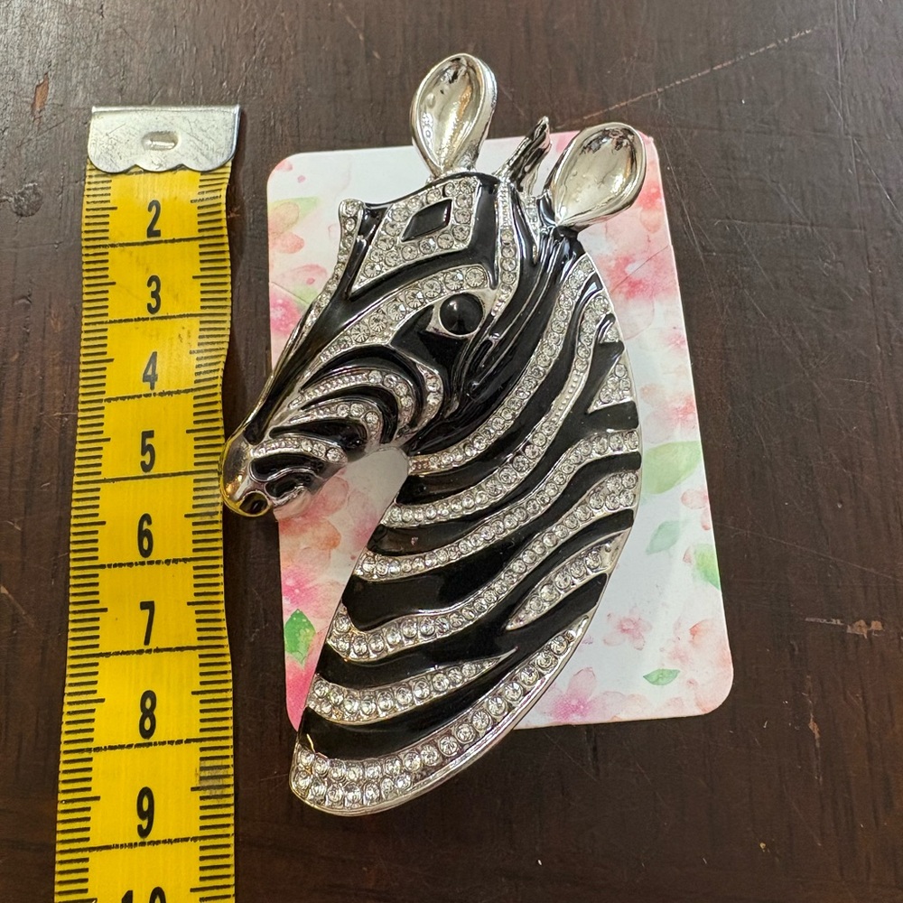Large Zebra Brooch with Rhinestones - Picture 4 of 10